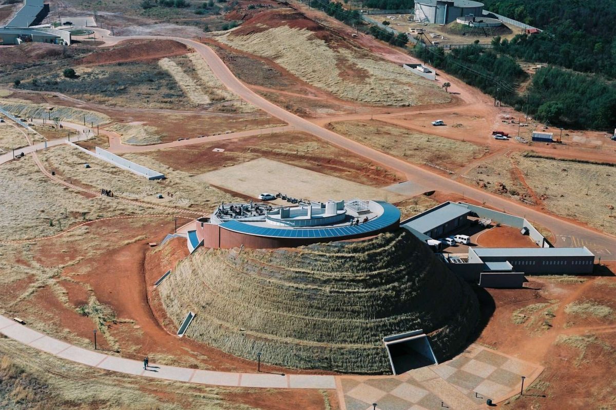 Cradle-of-Mankind-20060701-13