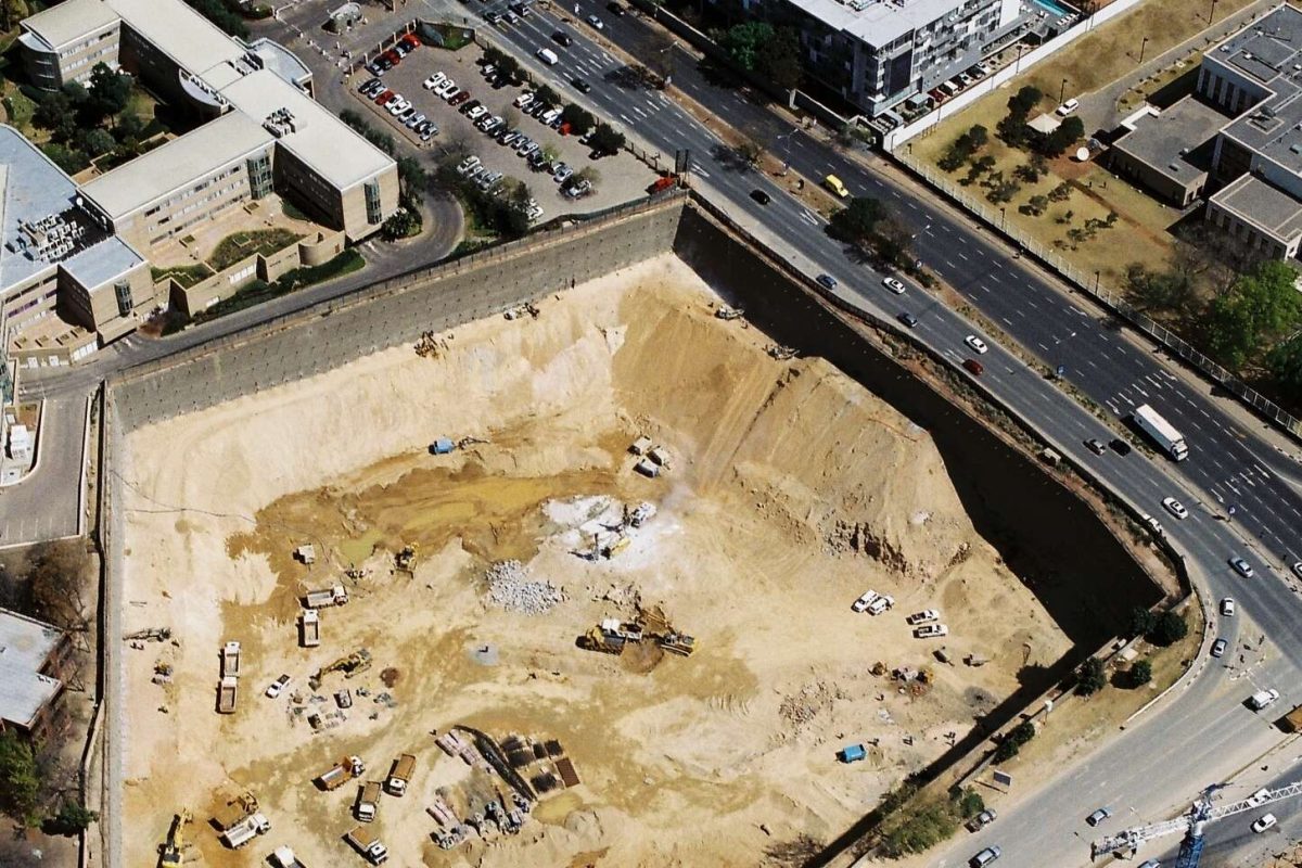 Discovery-Sandton-20130902